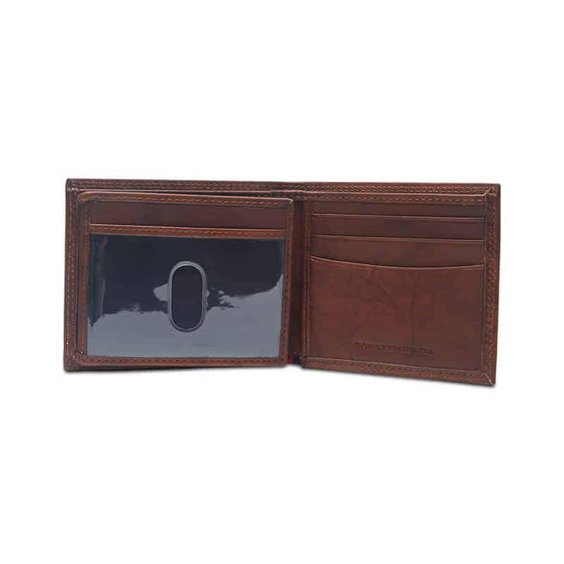 Portofel din piele pentru barbati Tommy Hilfiger Traveler RFID Extra-Capacity Bifold Wallet, Maro