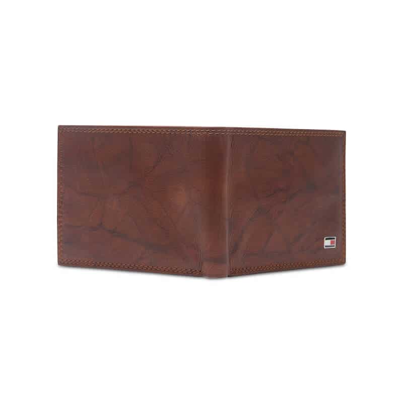 Portofel din piele pentru barbati Tommy Hilfiger Traveler RFID Extra-Capacity Bifold Wallet, Maro