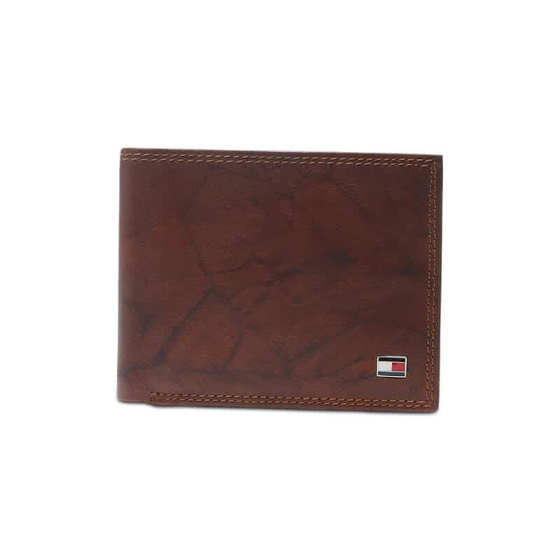Portofel din piele pentru barbati Tommy Hilfiger Traveler RFID Extra-Capacity Bifold Wallet, Maro