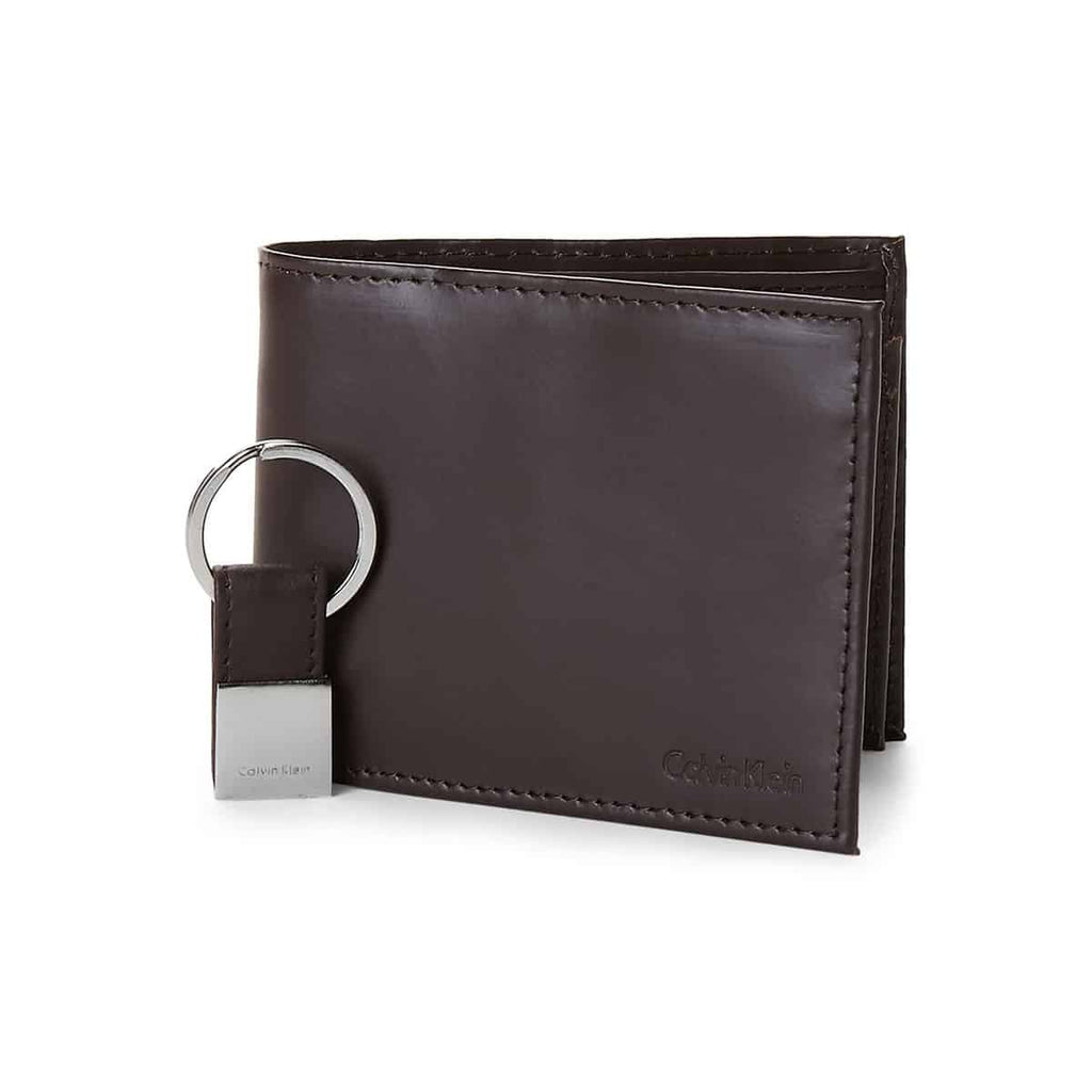 Set Portofel si Breloc Calvin Klein Two-Piece Black Leather Billfold Wallet & Key Fob Set, din piele, Maro